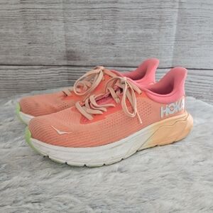 HOKA ARAHI 7, Girls Size 6D, Great Condition